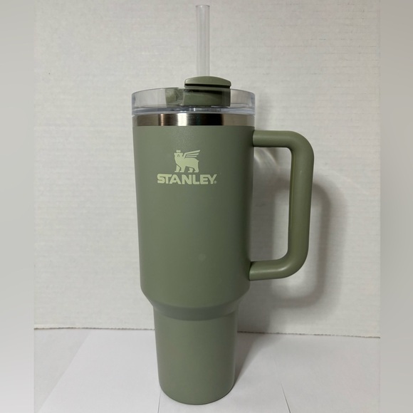 Stanley 40 oz Stainless Steel H2.0 FlowState Quencher Tumbler Restful Green - Picture 2 of 10